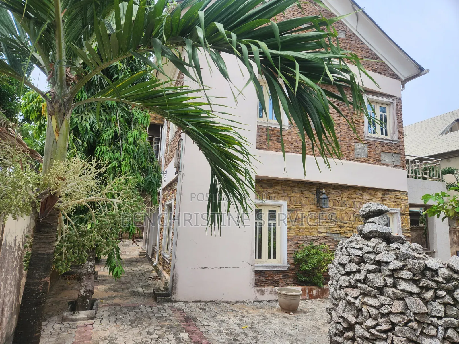 6bdrm Duplex in Iba / Ojo for sale in Iba / Ojo