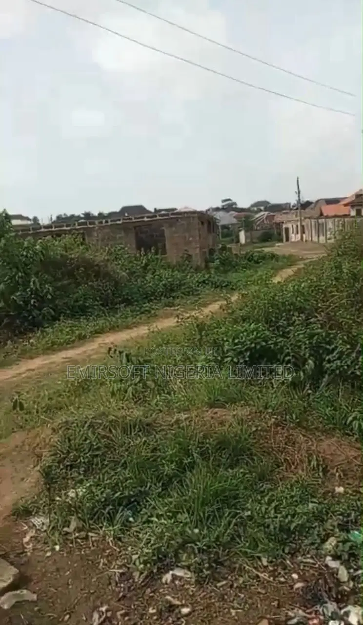 734sqm Fenced Land at Elewuro, Olorunda Aba, Akobo, Ibadan. in Akobo