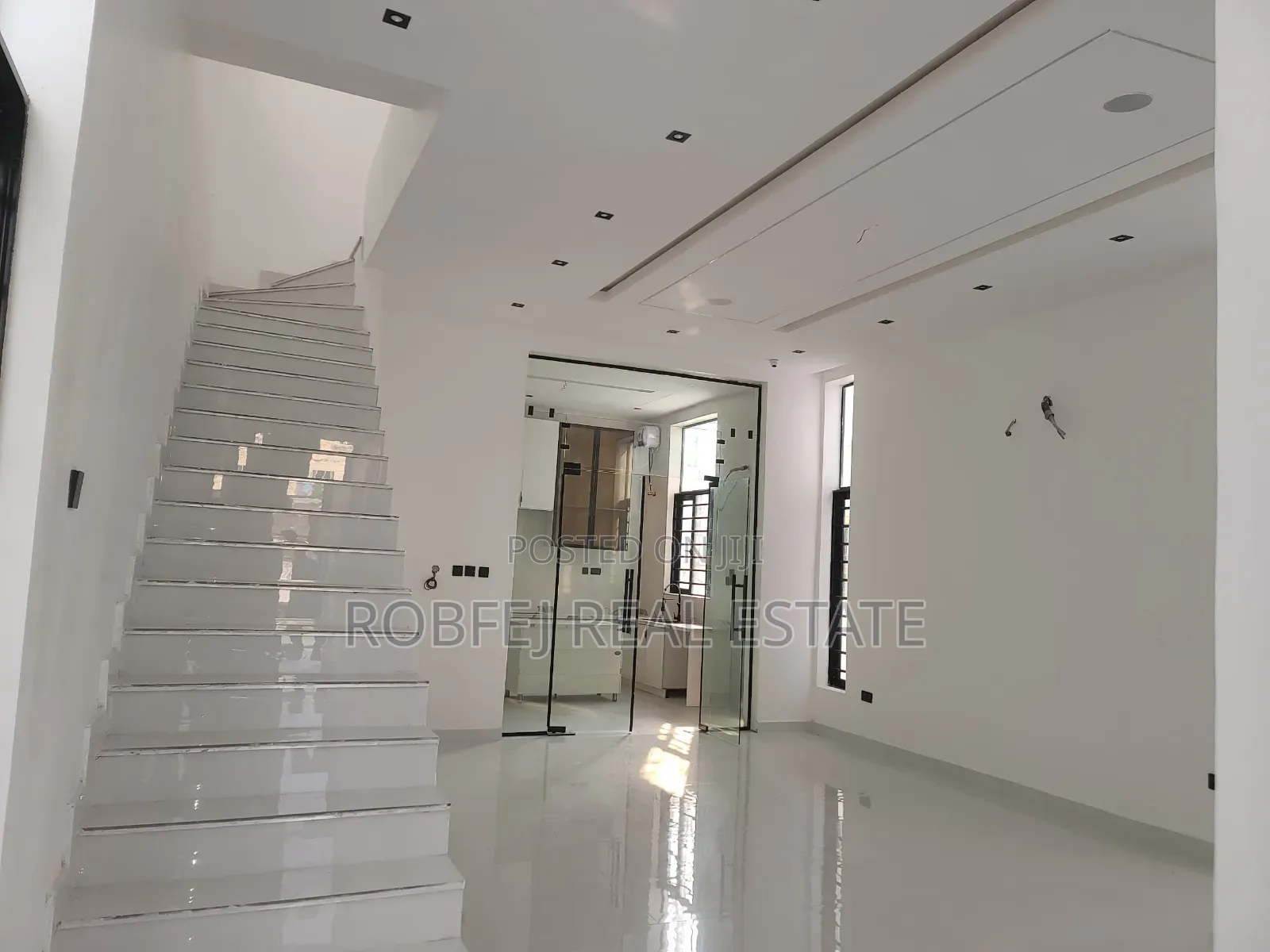 4bdrm Duplex in Greenland Estate for sale in Graceland Estate