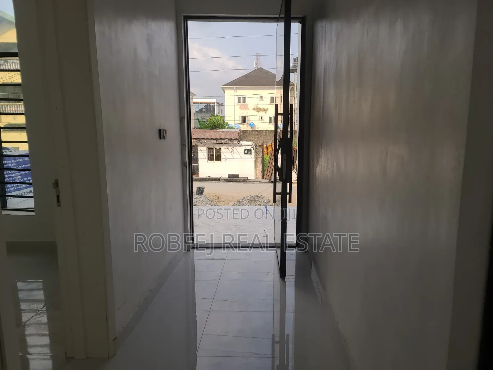 4bdrm Duplex in Greenland Estate for sale in Graceland Estate