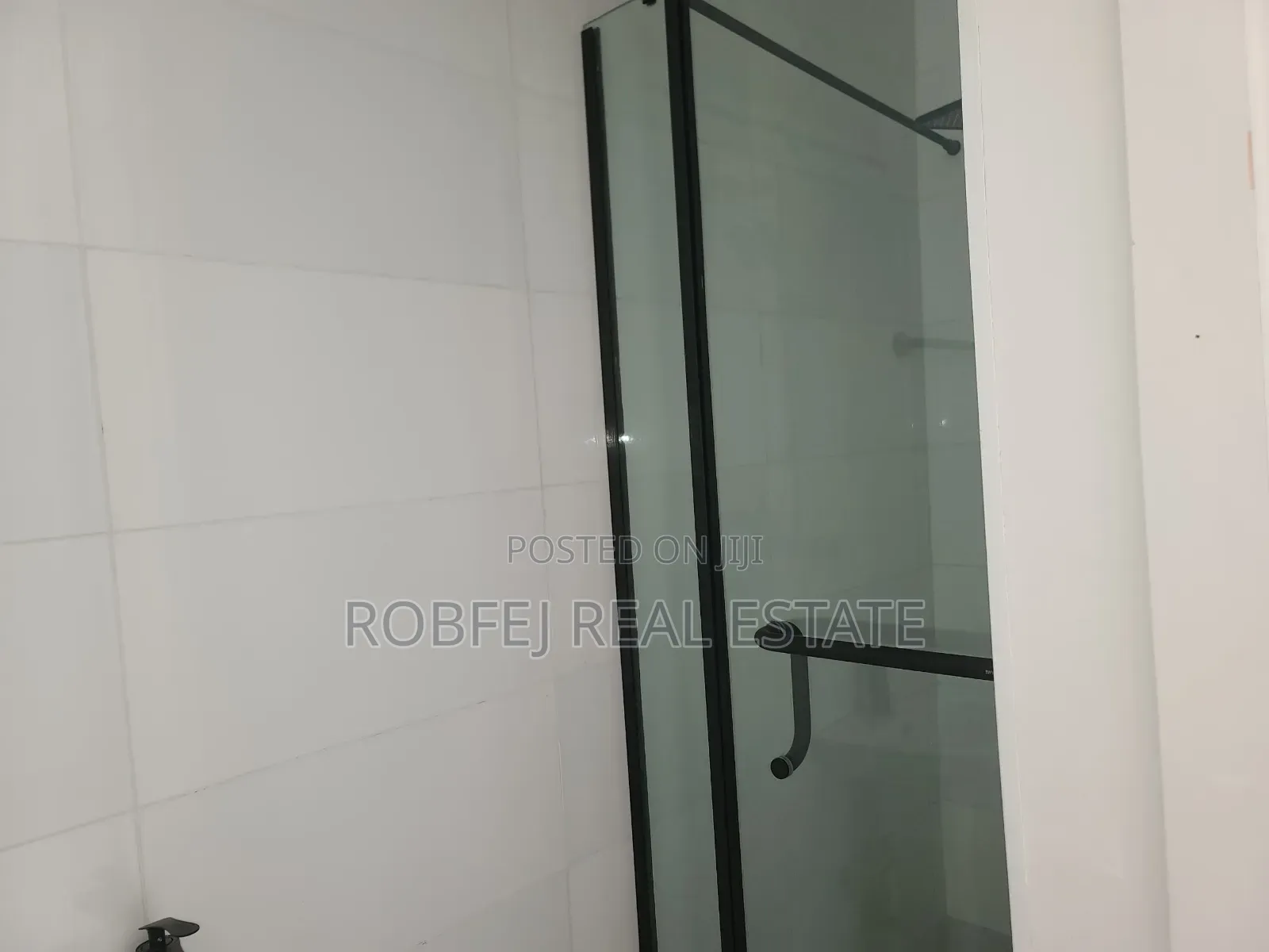 4bdrm Duplex in Greenland Estate for sale in Graceland Estate