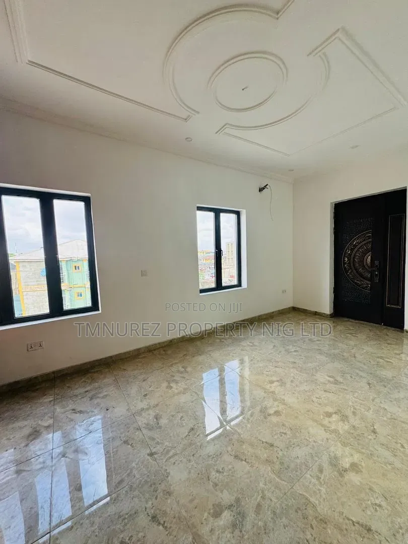 4bdrm Duplex in Yaba Estate for sale in Sabo / Yaba