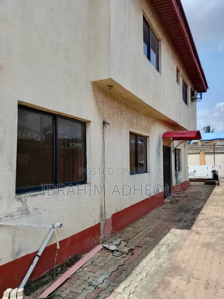 5bdrm Duplex in Isheri for sale in Isheri / Egbe Idimu