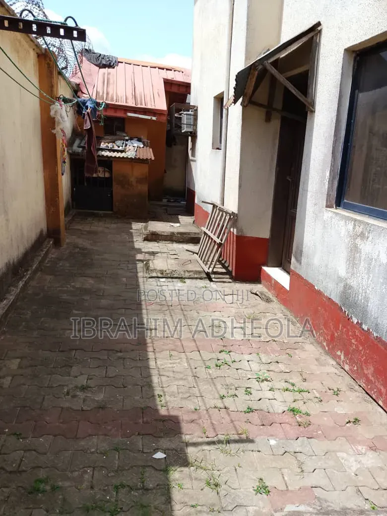 5bdrm Duplex in Isheri for sale in Isheri / Egbe Idimu