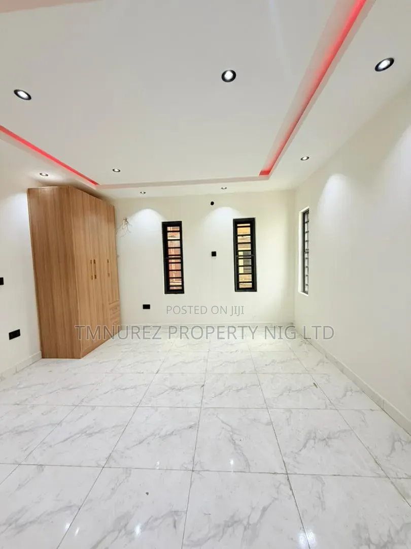 3bdrm Apartment in Gbagada Estate, Atunrase Medina for sale in Atunrase Medina
