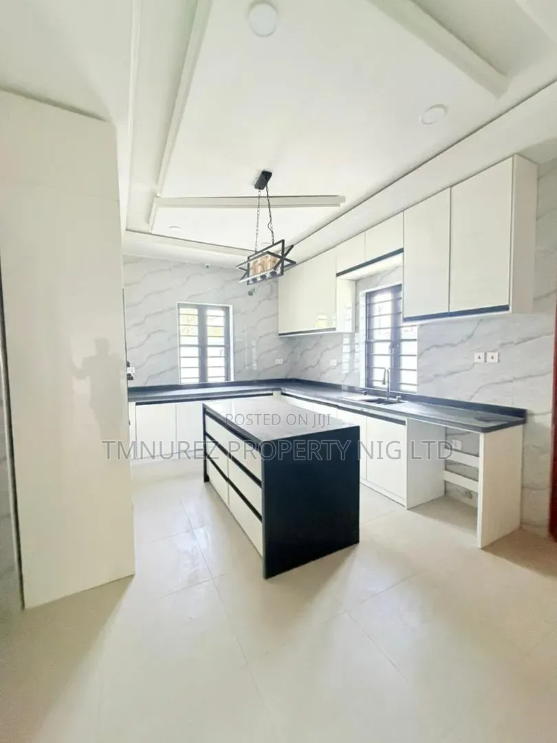 5bdrm Duplex in Opic, Iseri Olofin for sale in Iseri Olofin
