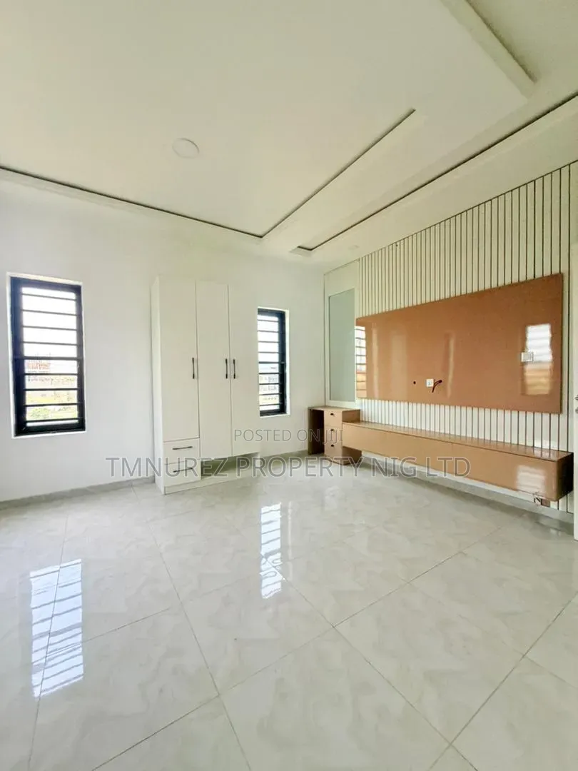 5bdrm Duplex in Opic, Iseri Olofin for sale in Iseri Olofin