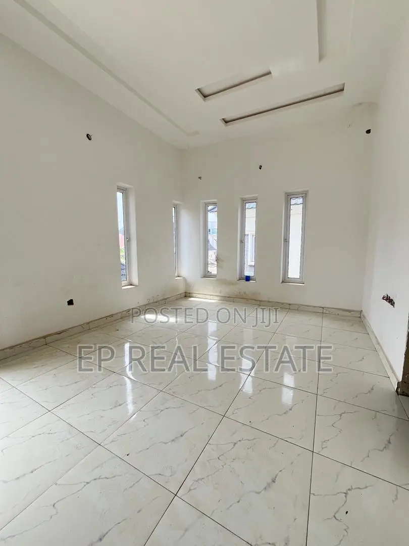 4bdrm Duplex in Apo Resettlement for sale in Apo Resettlement
