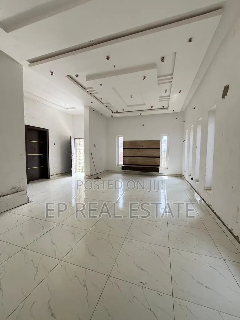 4bdrm Duplex in Apo Resettlement for sale in Apo Resettlement