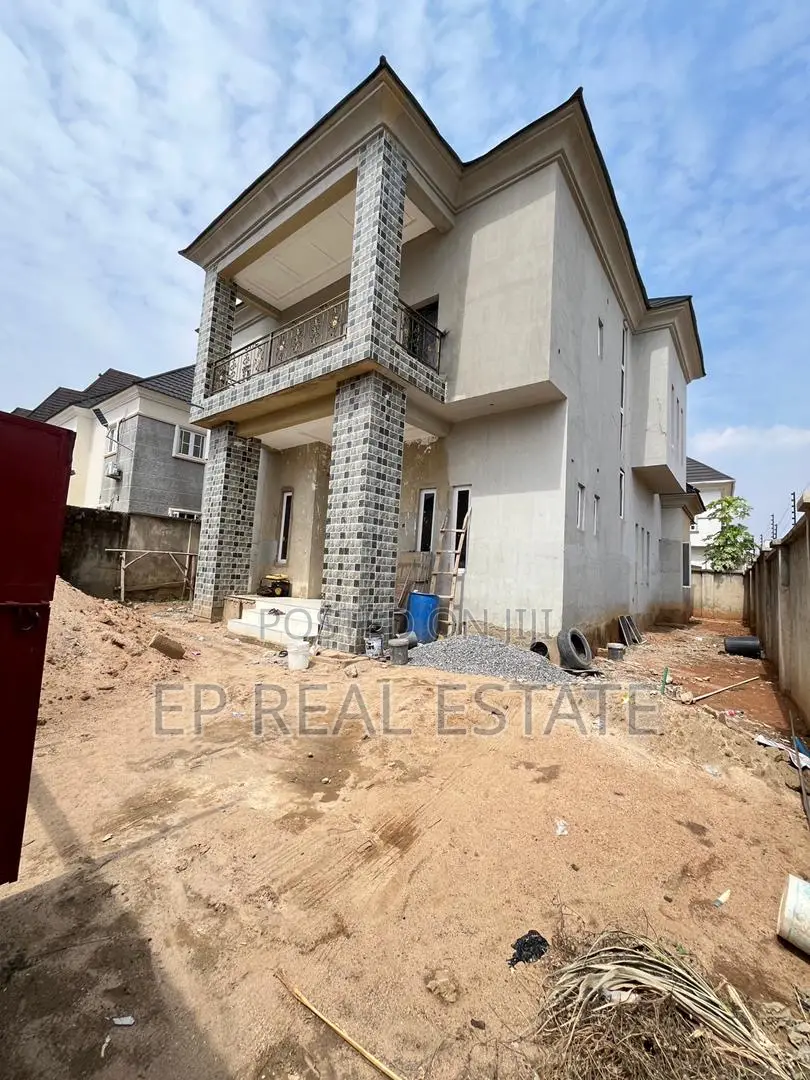4bdrm Duplex in Apo Resettlement for sale in Apo Resettlement