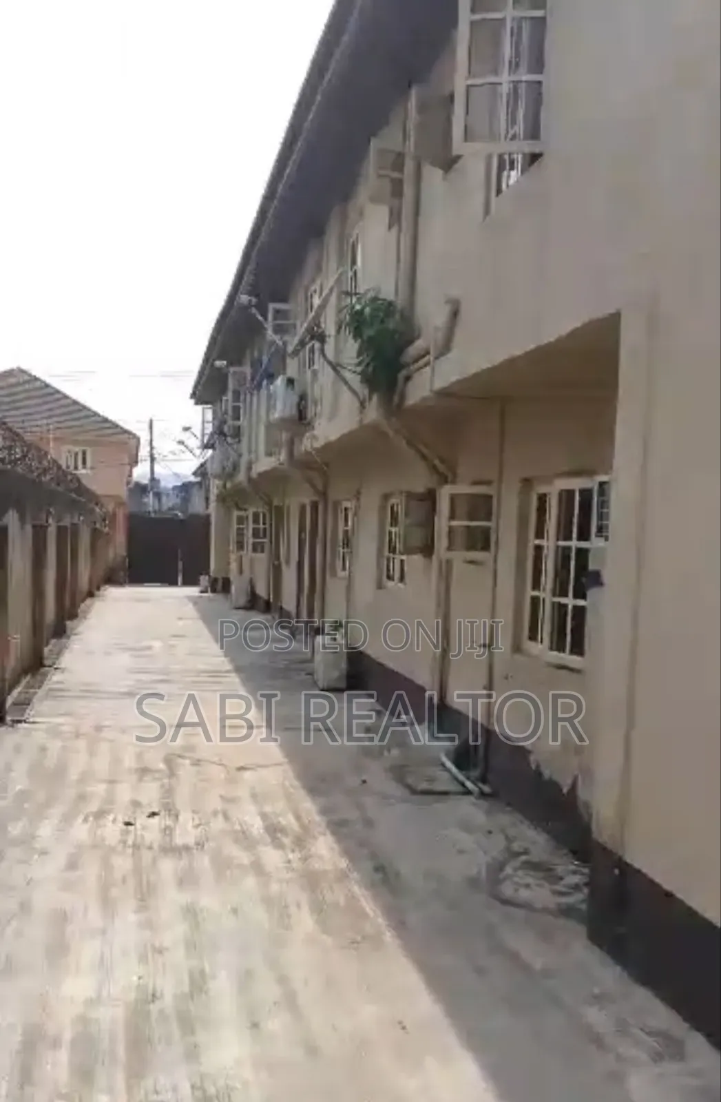 Furnished 3bdrm Block of Flats in Williams Estate, Akowonjo for sale in Akowonjo