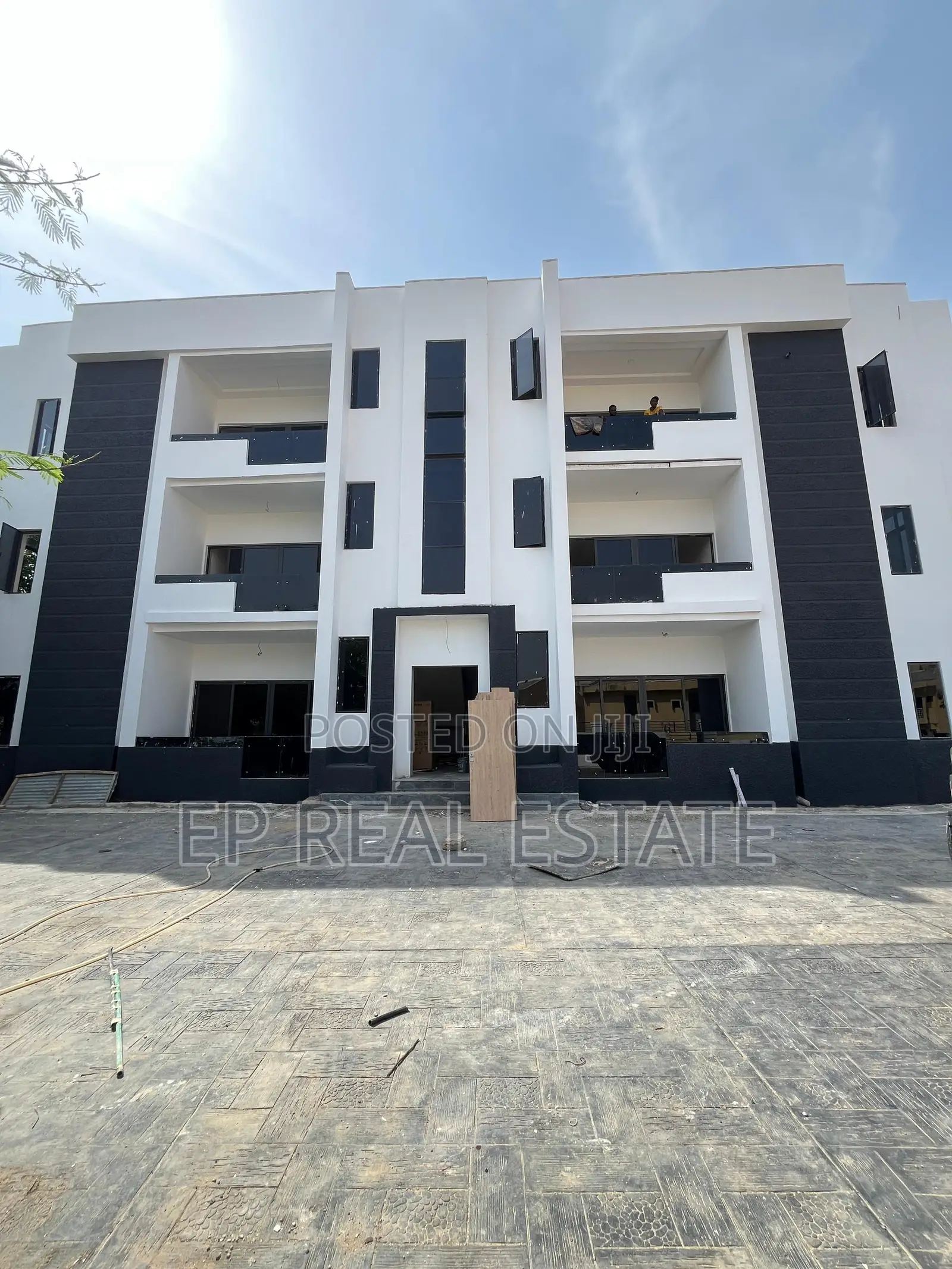 3bdrm Apartment in Wuse 2 for sale in Wuse 2