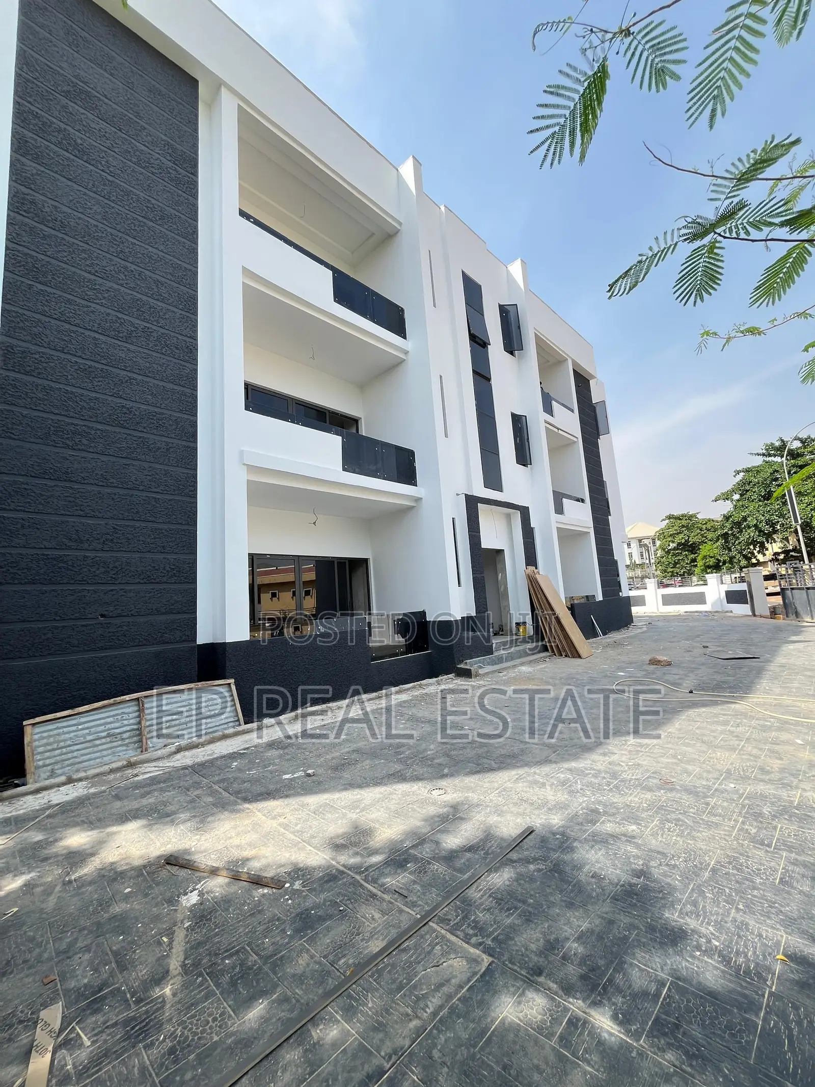 3bdrm Apartment in Wuse 2 for sale in Wuse 2