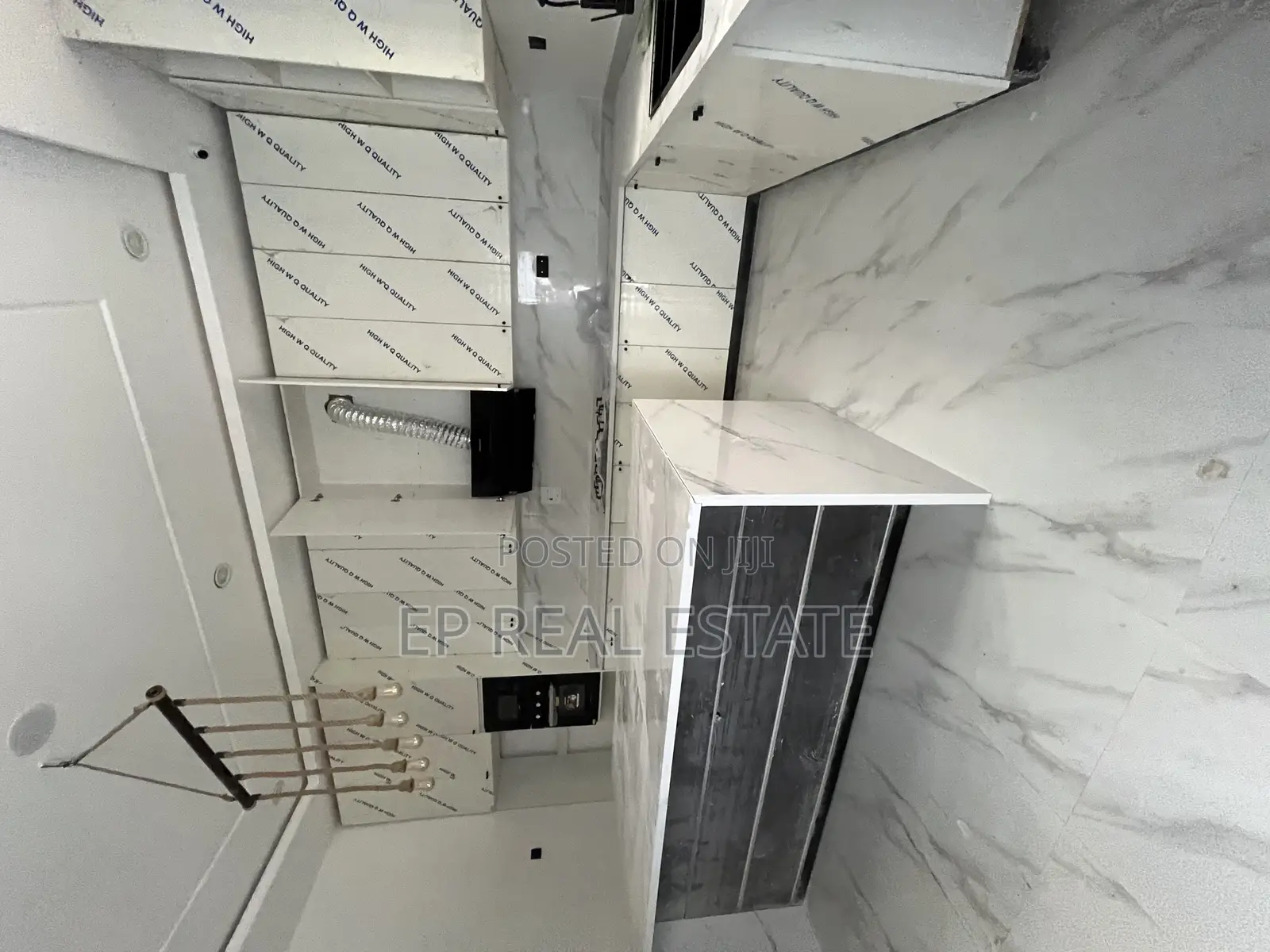 4bdrm House in Apo Resettlement for sale in Apo Resettlement