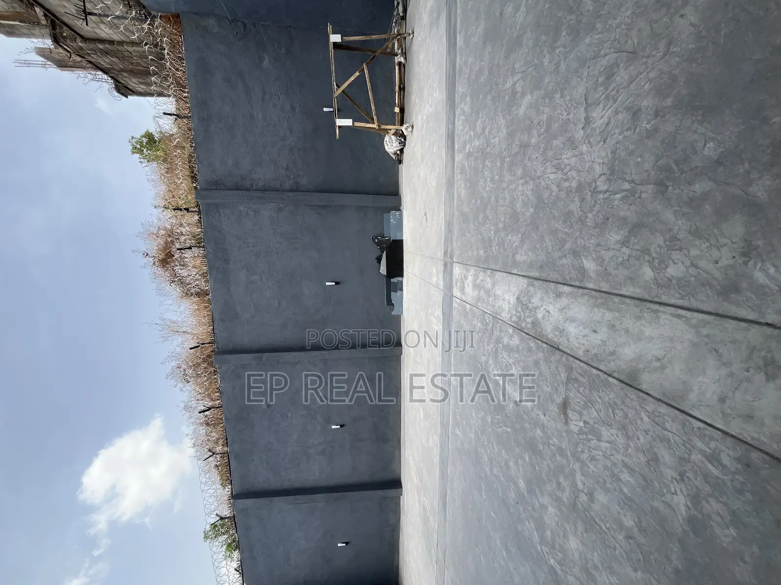 4bdrm House in Apo Resettlement for sale in Apo Resettlement