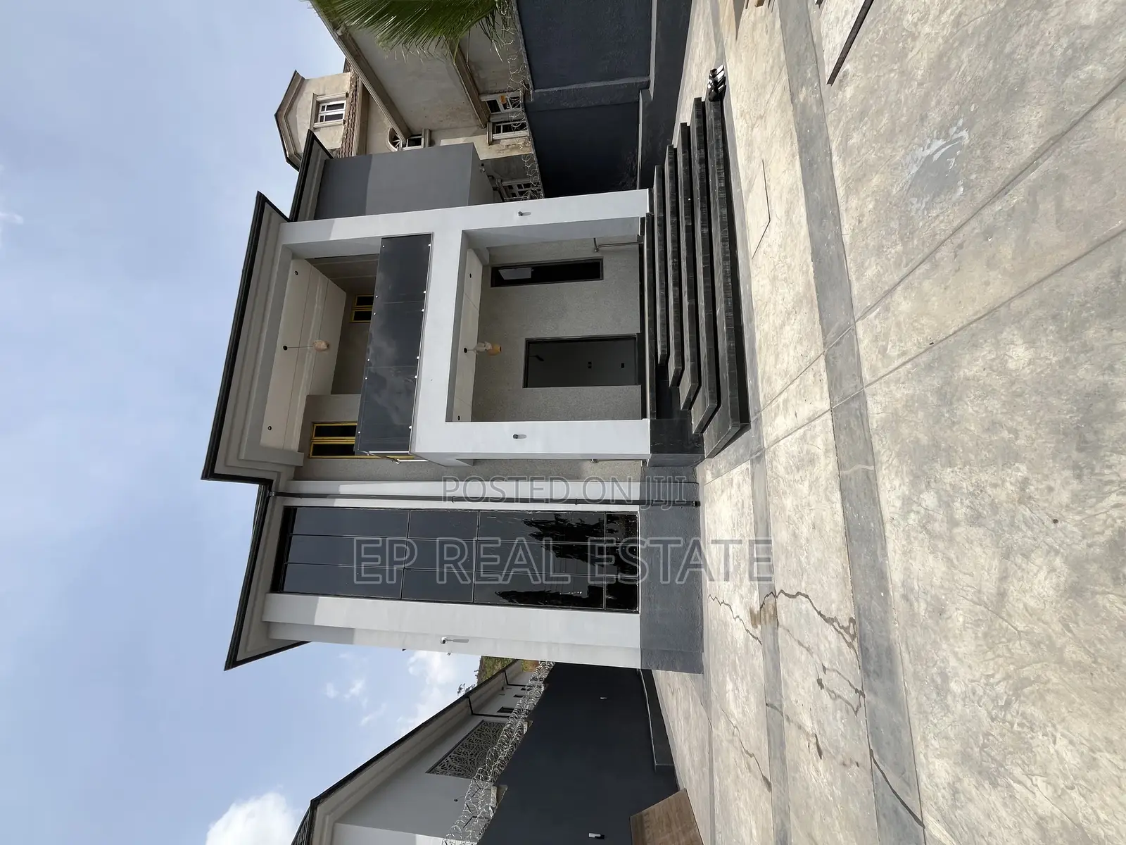 4bdrm House in Apo Resettlement for sale in Apo Resettlement