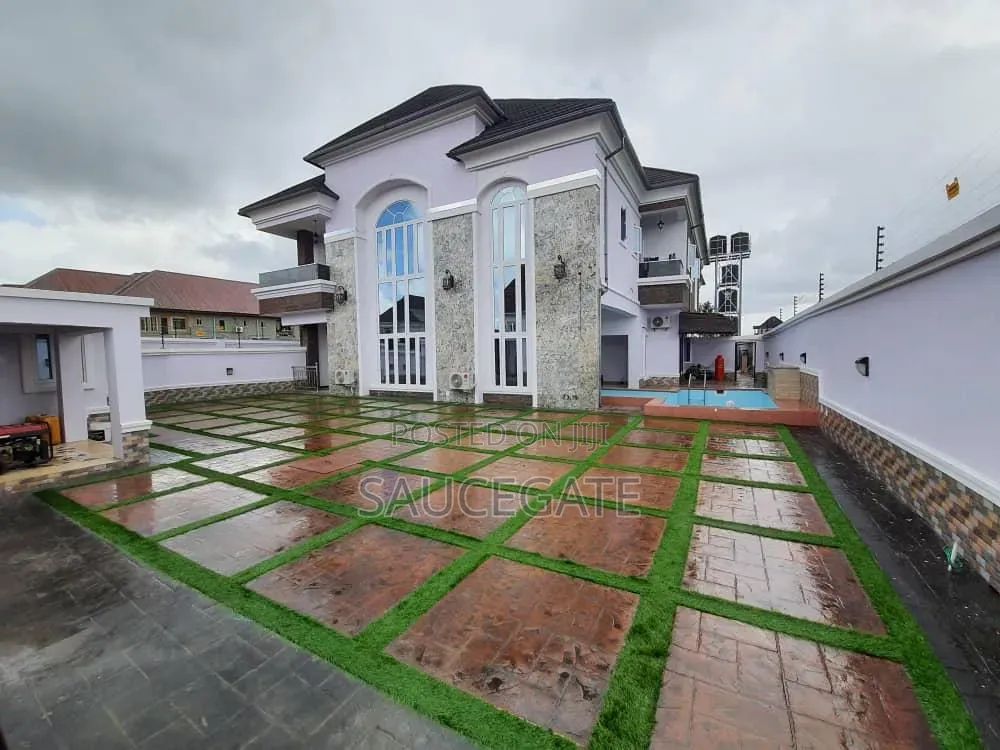6bdrm Duplex in 6Th Avenue Festac for sale in Festac