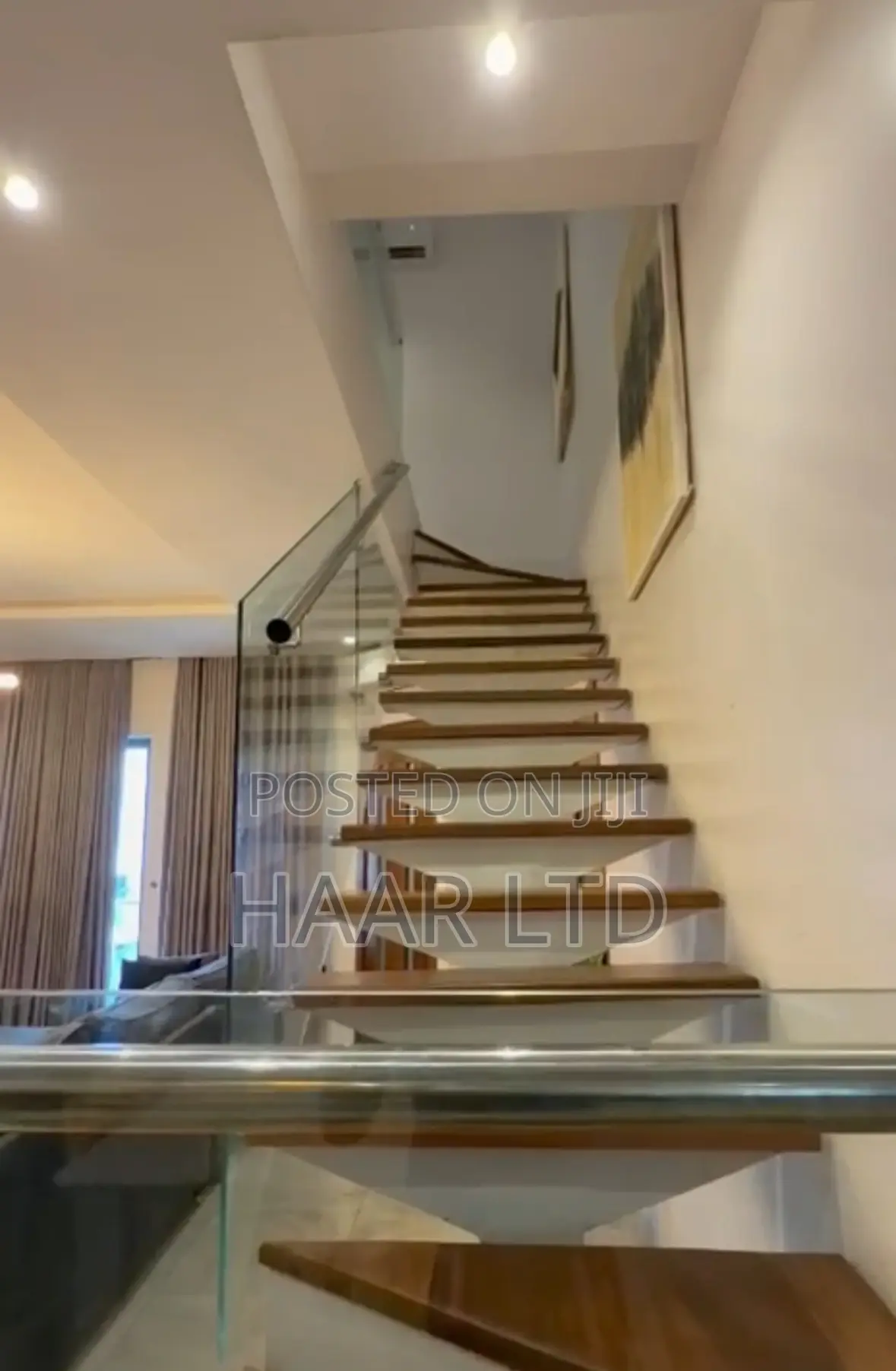 2 Bedroom Maisonette With 4 Balconies in Lekki Phase 1