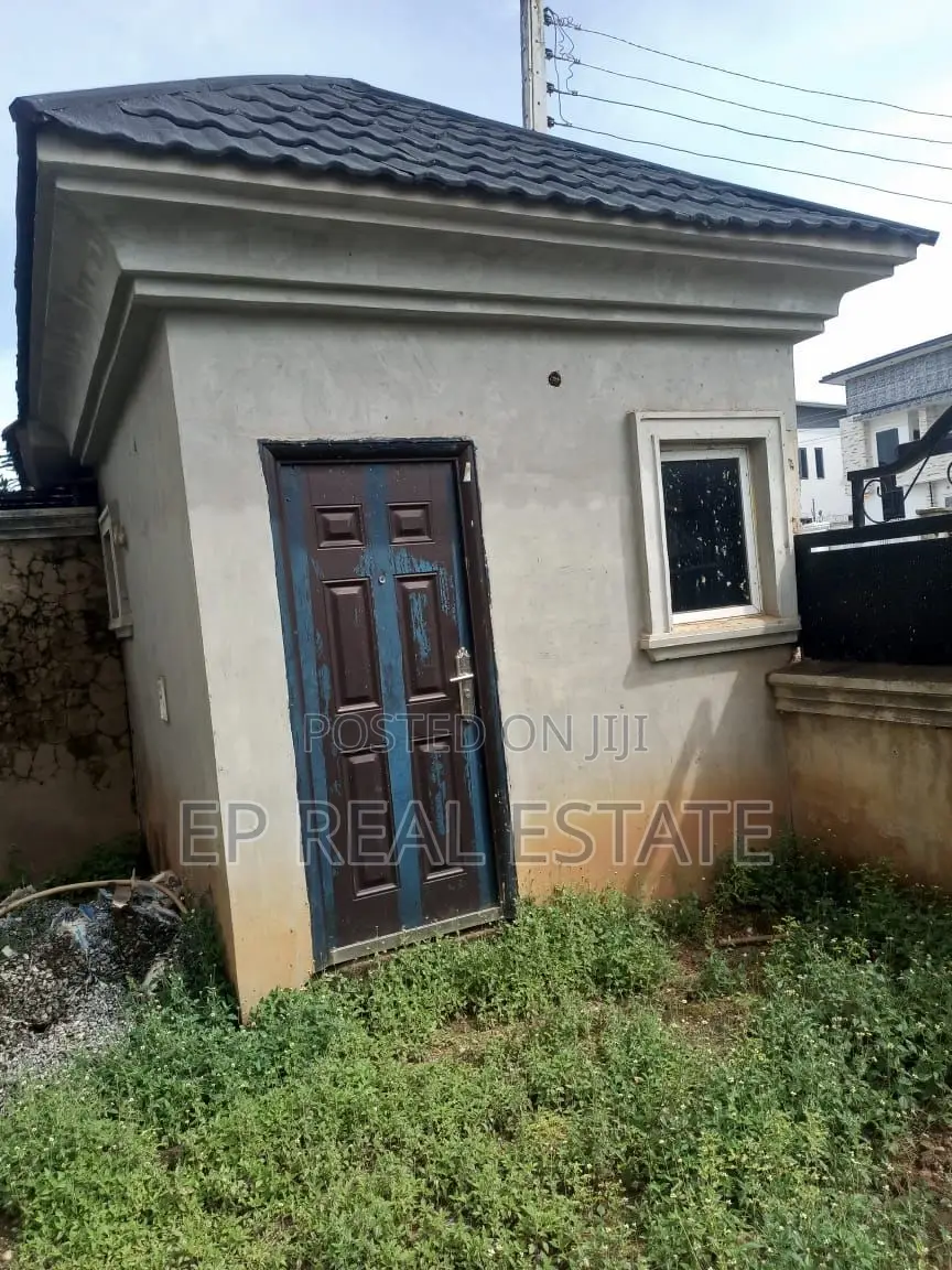 4bdrm Duplex in Apo Resettlement for sale in Apo Resettlement