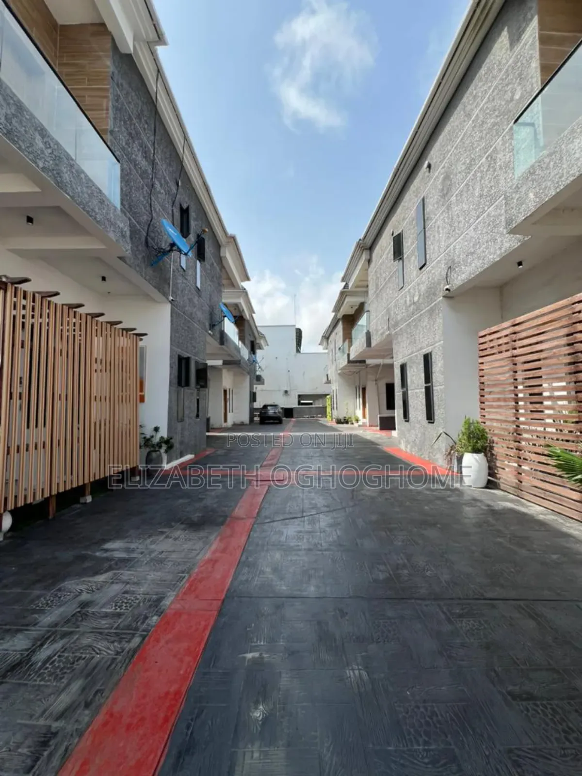 4bdrm Duplex in Lafiaji for rent in Lafiaji