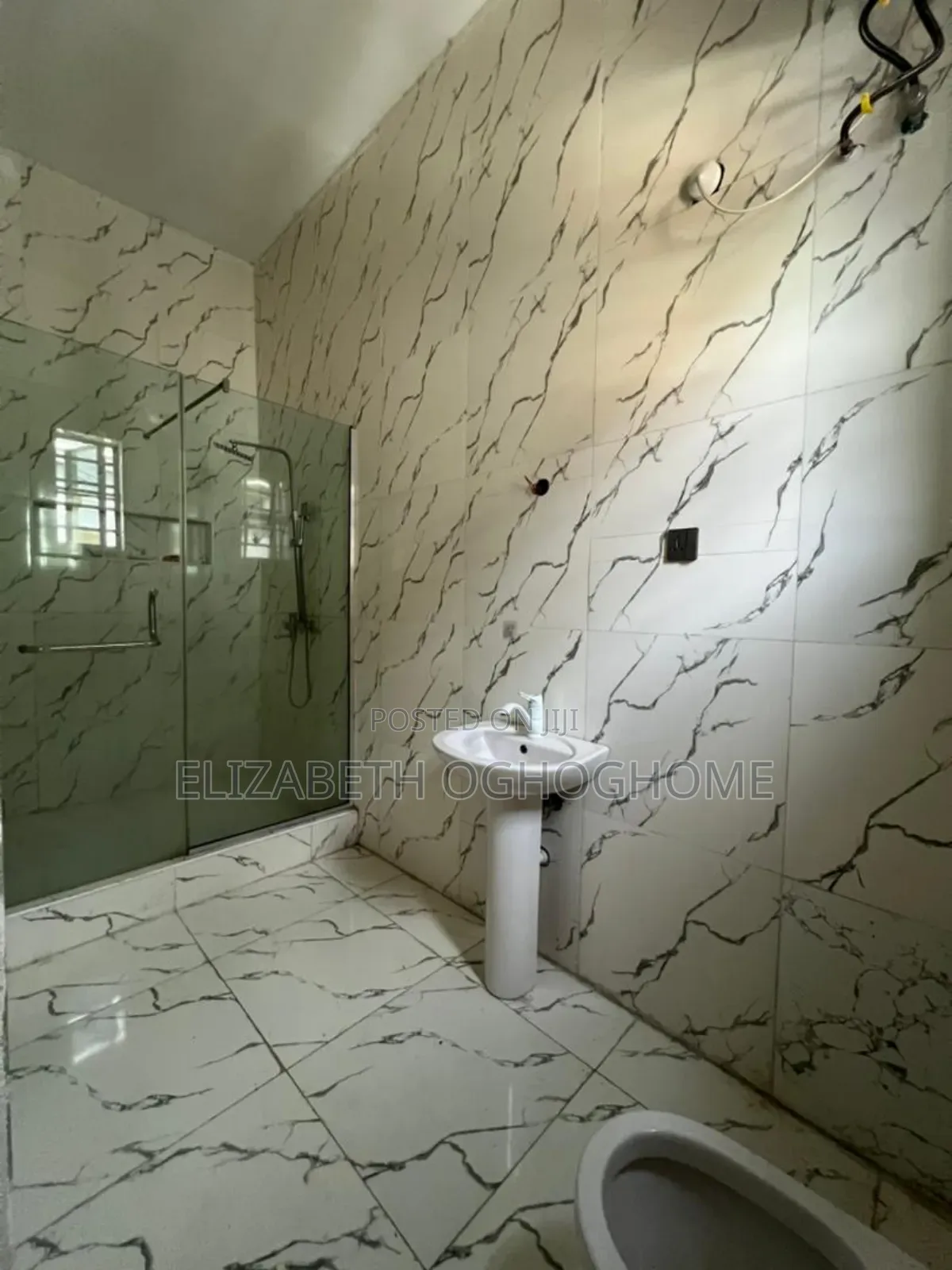 4bdrm Duplex in Lafiaji for rent in Lafiaji