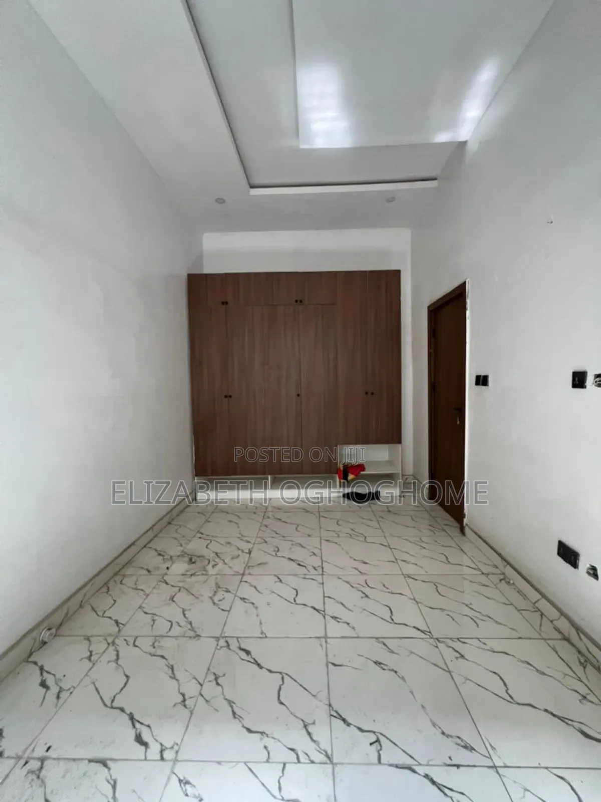 4bdrm Duplex in Lafiaji for rent in Lafiaji