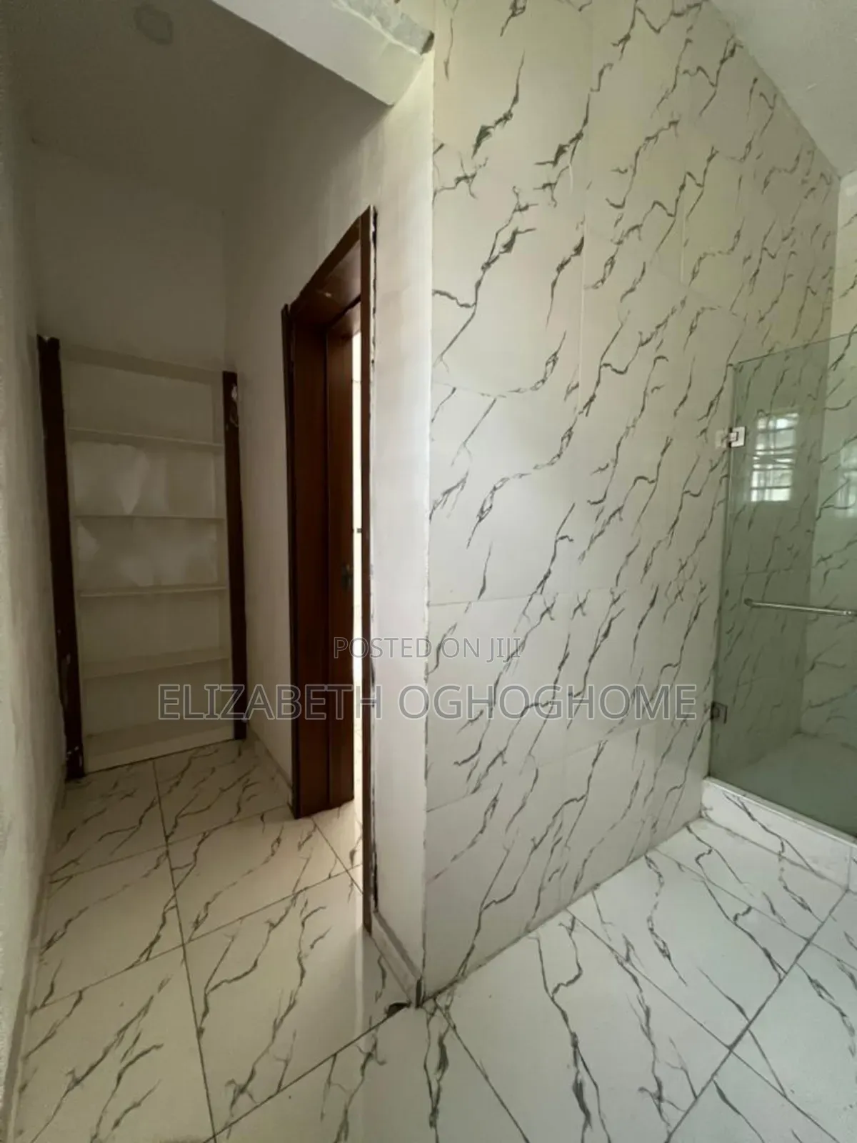 4bdrm Duplex in Lafiaji for rent in Lafiaji