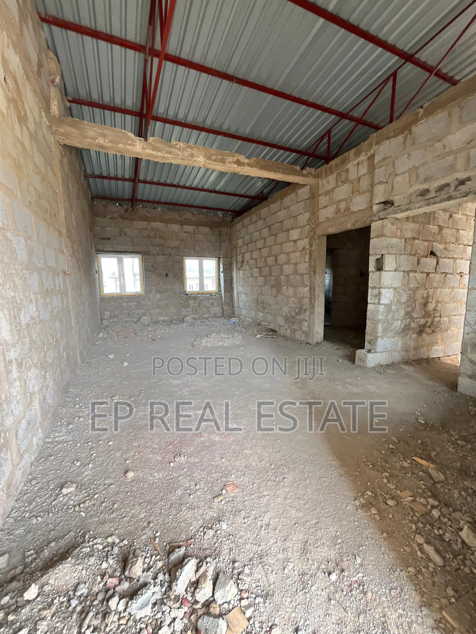 4bdrm House in Apo Resettlement for sale in Apo Resettlement