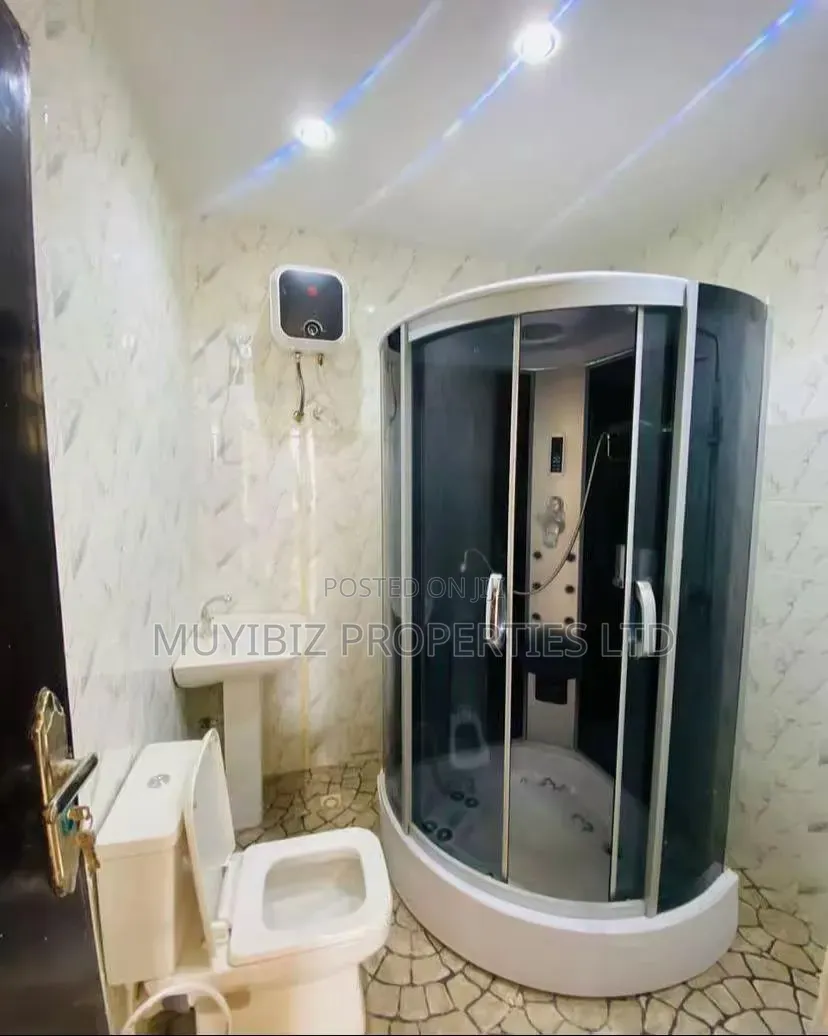 4bdrm Duplex in Kolapo Ishola Gra, Akobo for rent in Akobo