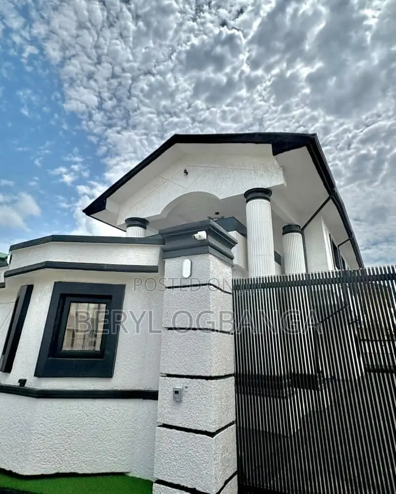6bdrm Duplex in Lekki Phase 2 for rent in Lekki Phase 2