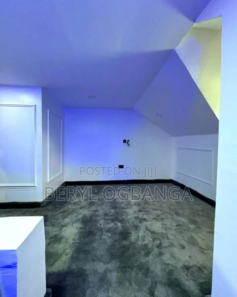 6bdrm Duplex in Lekki Phase 2 for rent in Lekki Phase 2