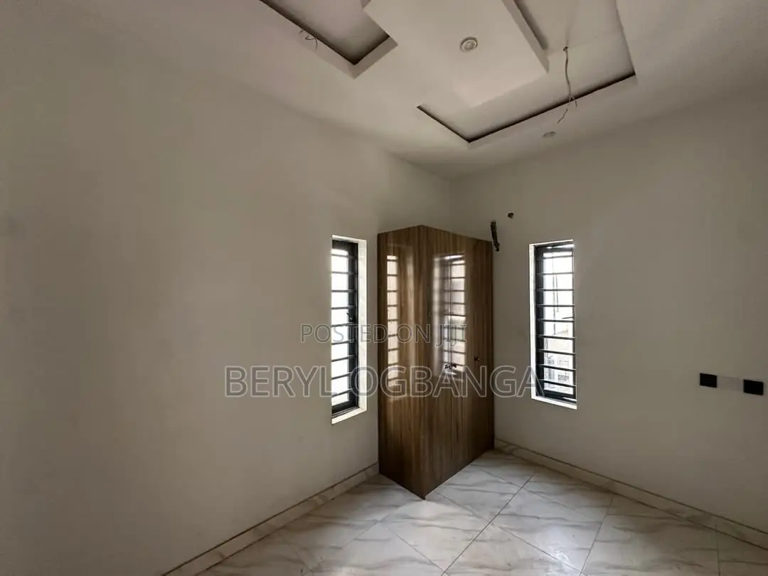 4bdrm Duplex in Lekki Phase 2 for rent in Lekki Phase 2