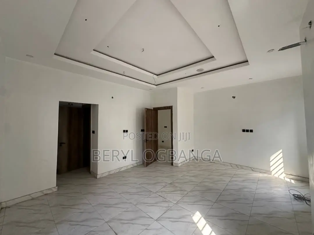 4bdrm Duplex in Lekki Phase 2 for rent in Lekki Phase 2