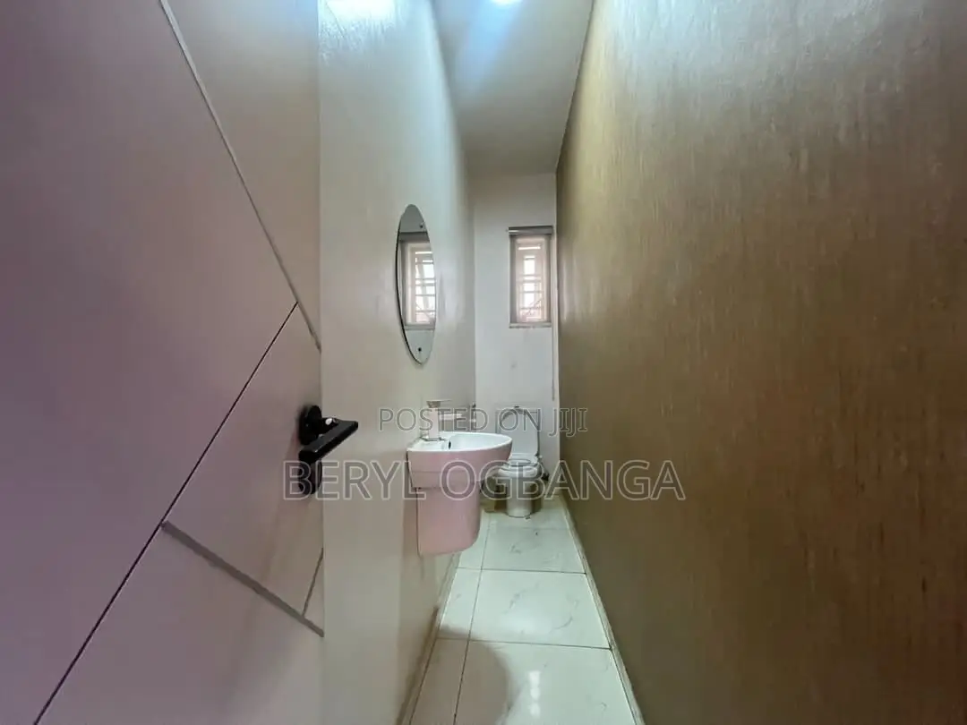 Furnished 2bdrm Apartment in Ikota for rent in Ikota