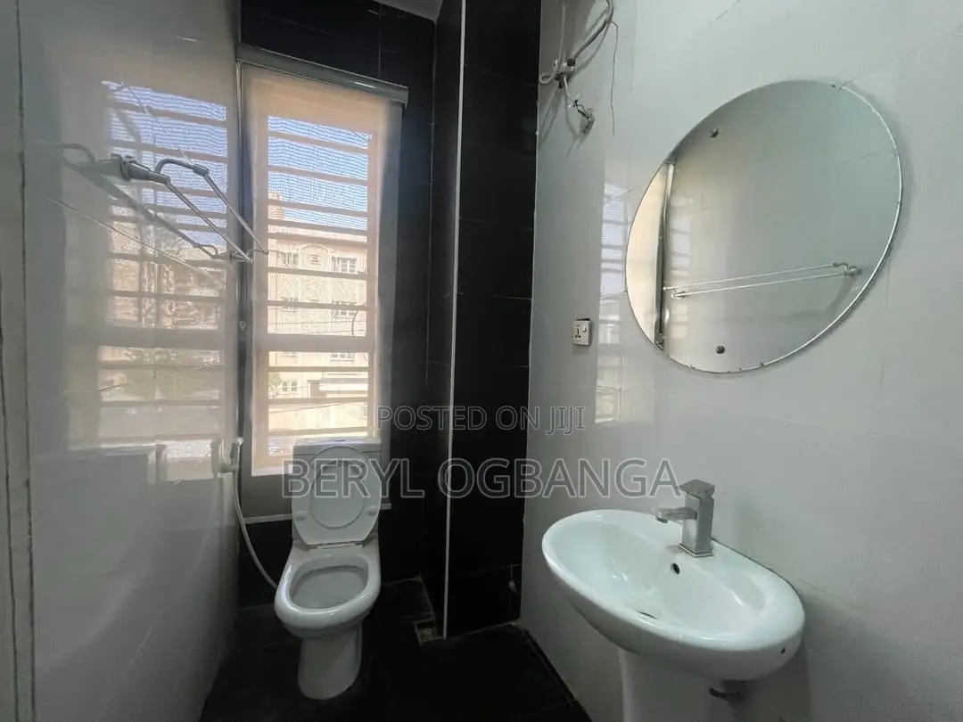 Furnished 2bdrm Apartment in Ikota for rent in Ikota