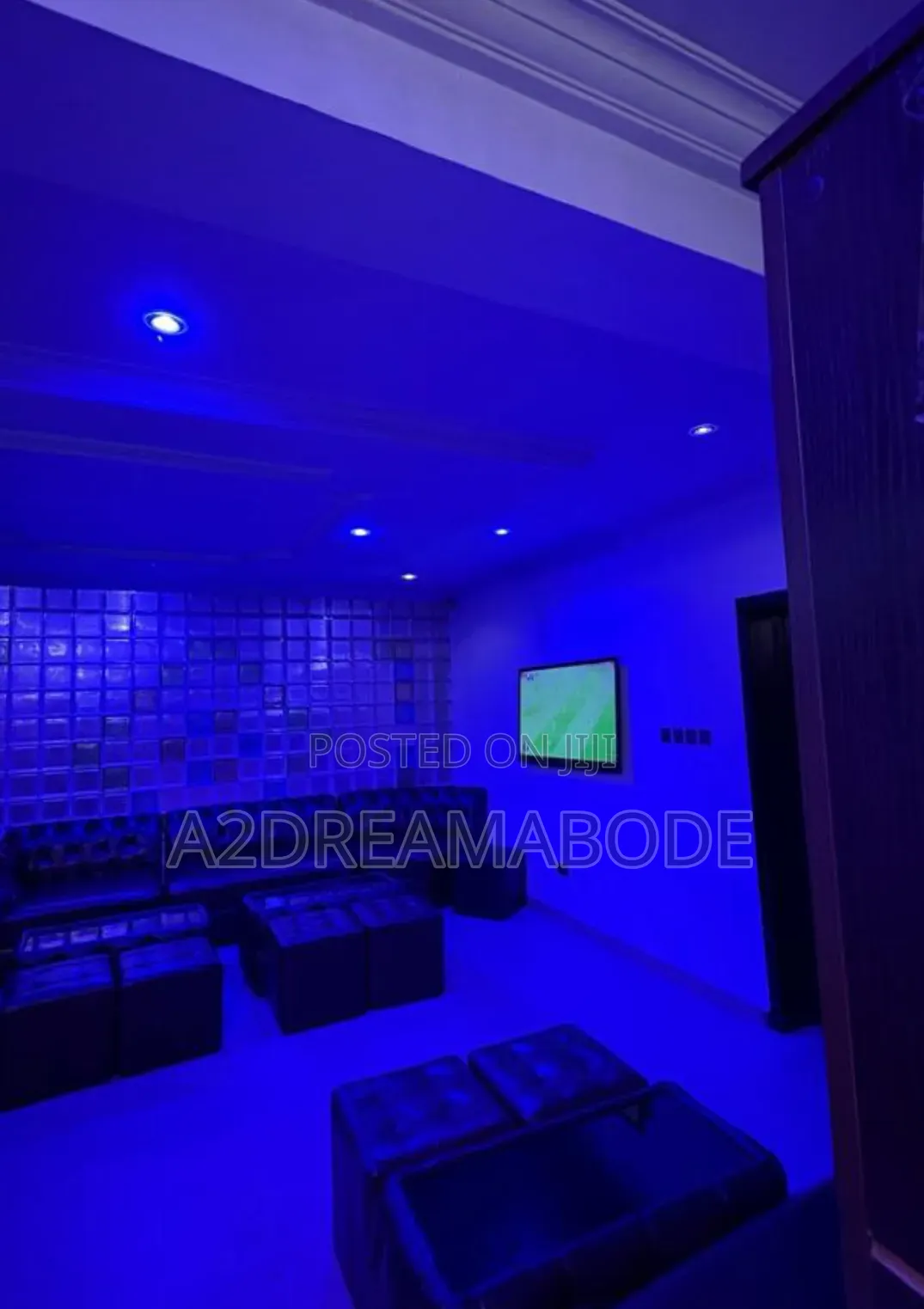 Exclusive 14 Rooms Hotel in Alausa