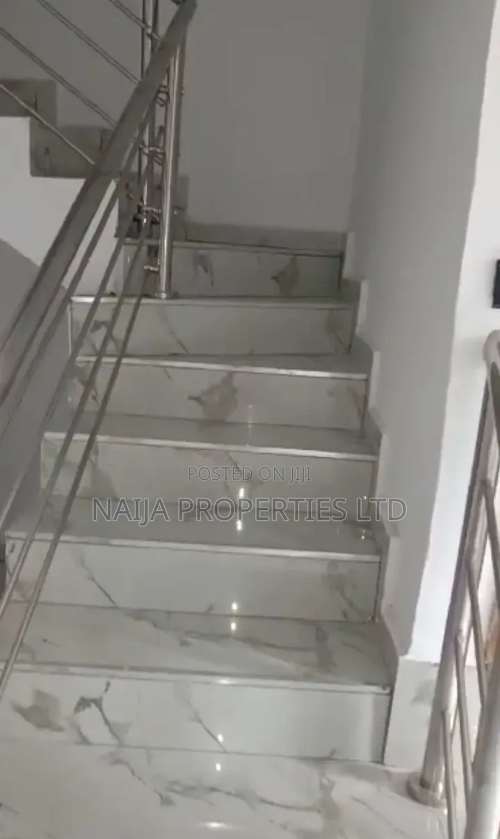 2bdrm Townhouse / Terrace in Lekki Scheme 2, Ajiwe for rent in Ajiwe