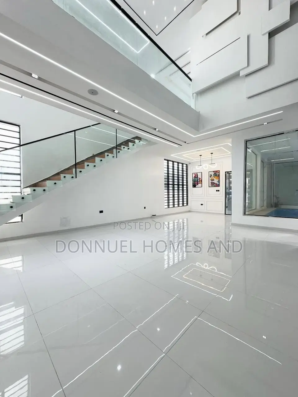 5bdrm Duplex in Lekki Expressway for sale in Lekki Expressway