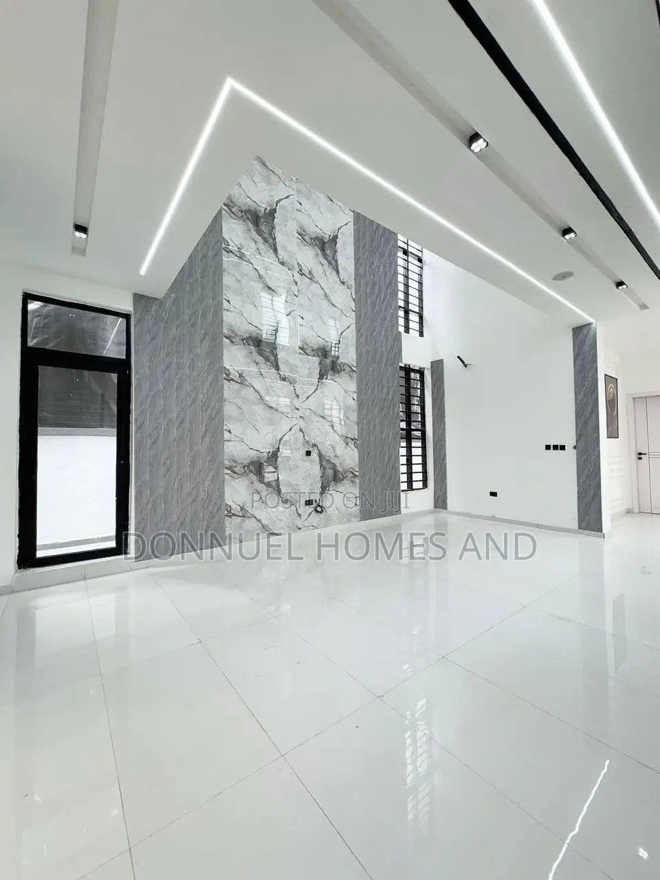 5bdrm Duplex in Lekki Expressway for sale in Lekki Expressway