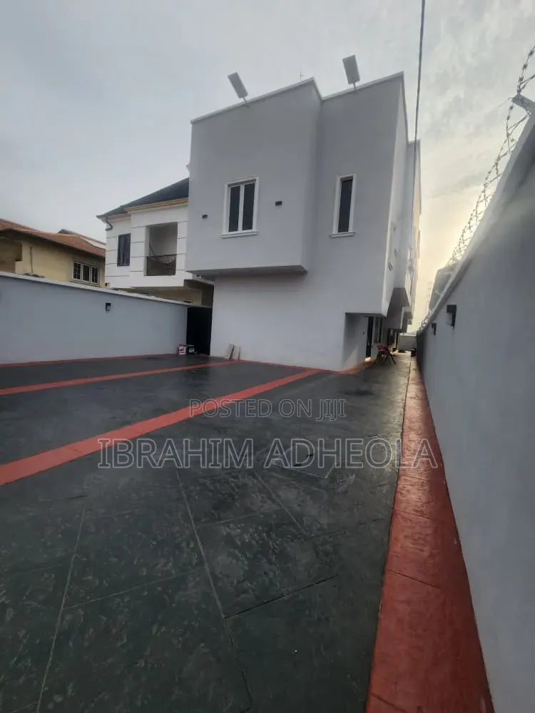 3bdrm Townhouse/Terrace in Gbagada, Medina for sale in Medina
