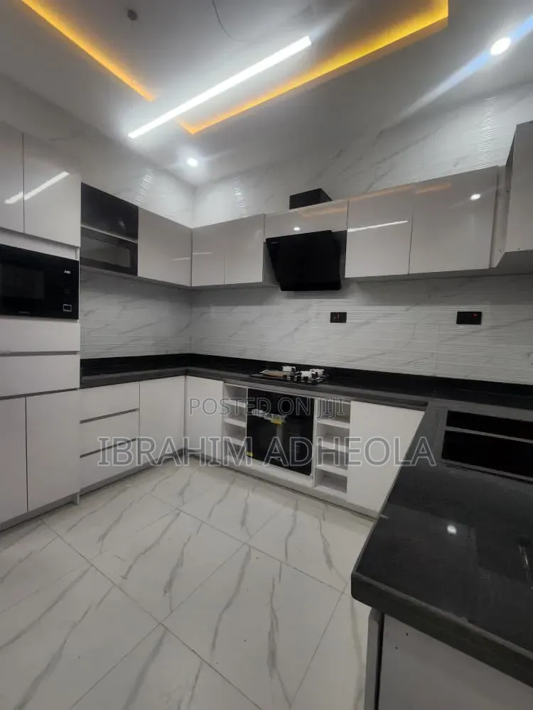 3bdrm Townhouse/Terrace in Gbagada, Medina for sale in Medina