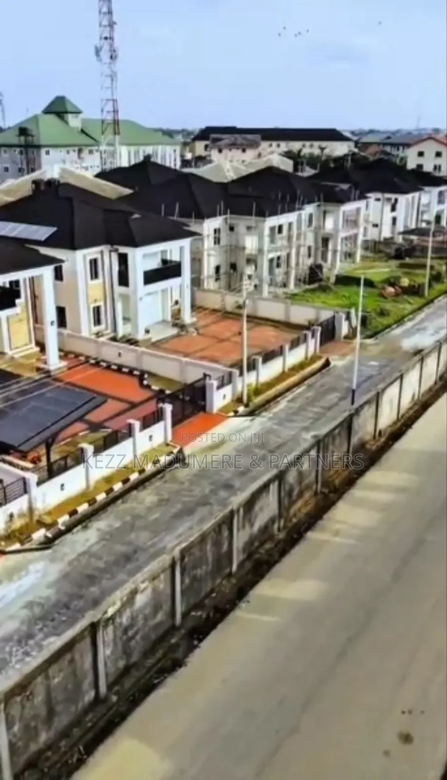 5bdrm Duplex in Gated Estate, Off for sale in East West Road