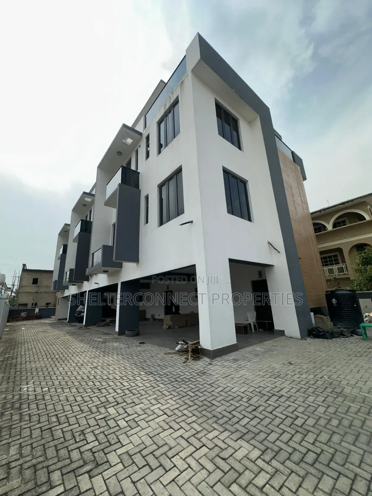 5bdrm Duplex in Ado / Ajah for sale in Ado / Ajah