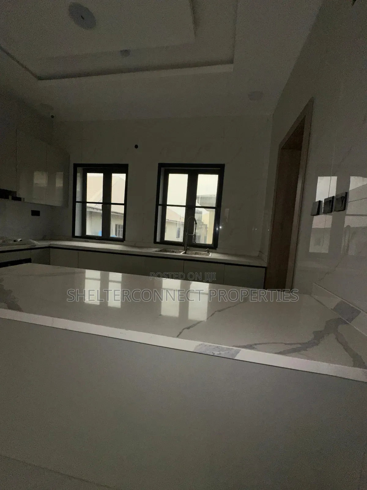 5bdrm Duplex in Ado / Ajah for sale in Ado / Ajah