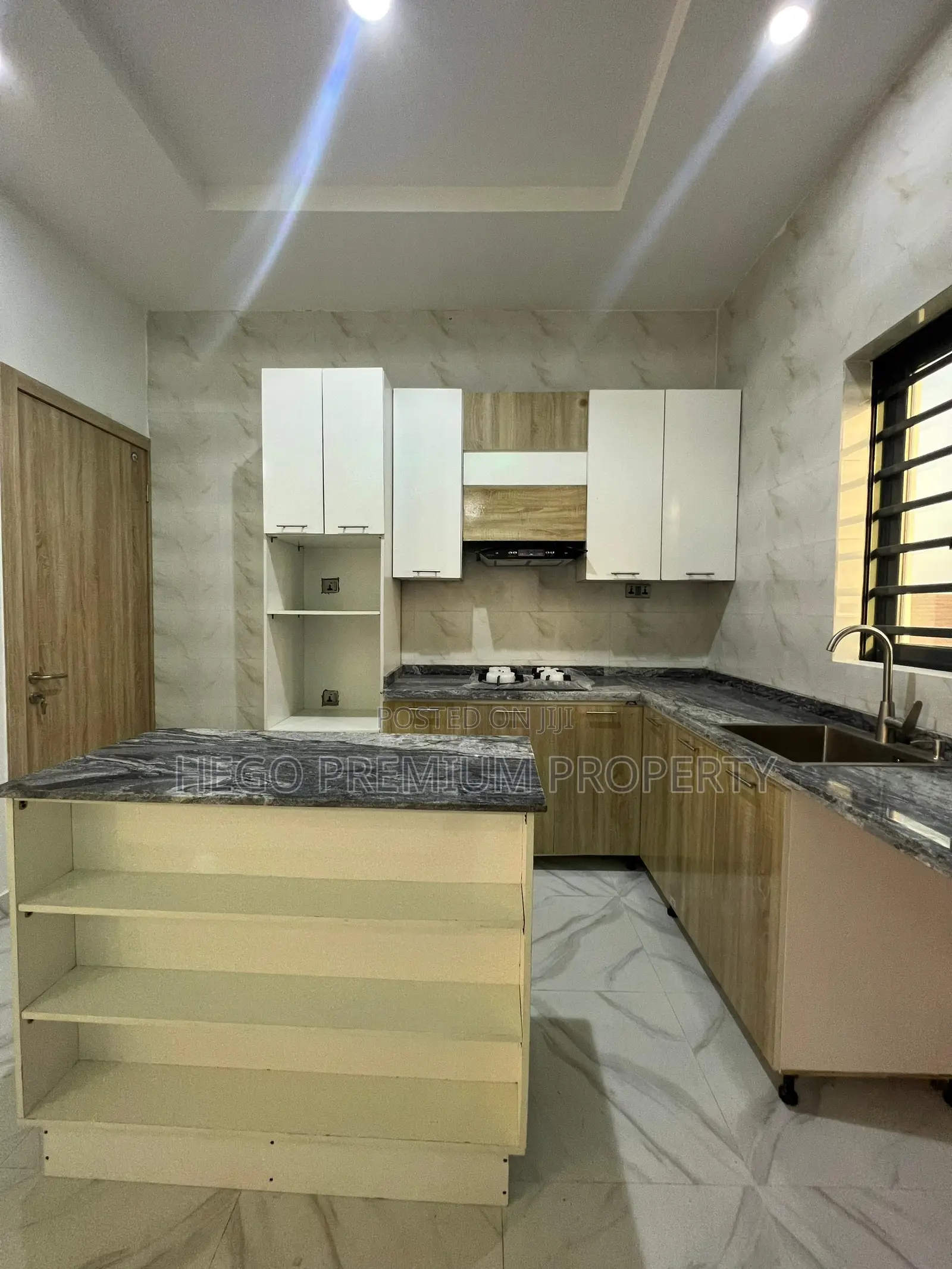 2bdrm Apartment in Mobile Road, Ado / Ajah for sale in Ado / Ajah