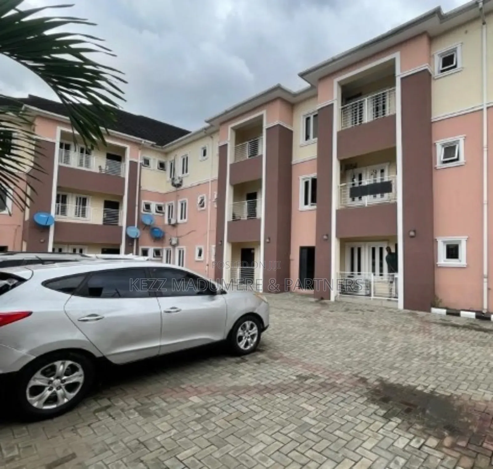 3bdrm Block of Flats in Off Stadium Road, Elekahia for rent in Elekahia