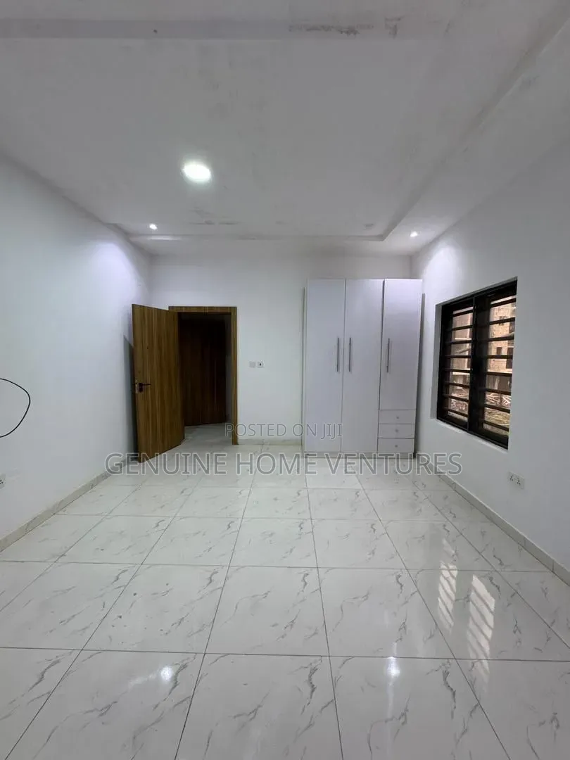 2bdrm Apartment in Ikate Lekk Lagos for sale in Ikate