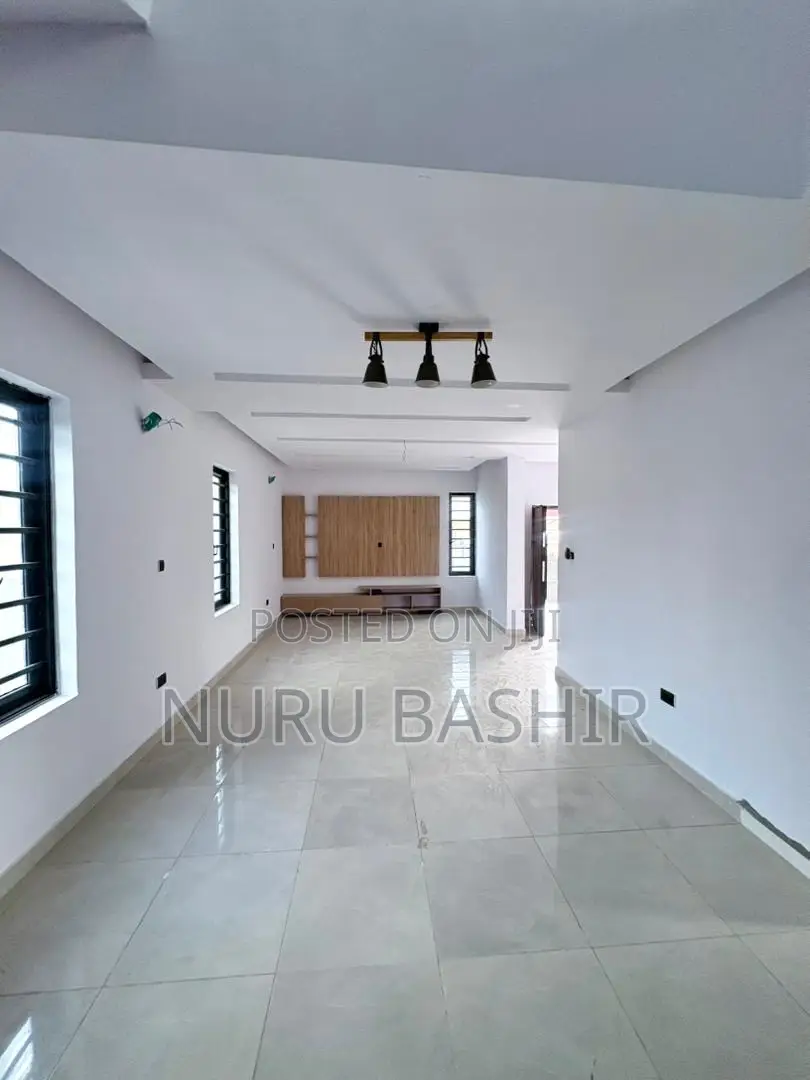 4bdrm Duplex in Carlton Gate Estate, Akobo for sale in Akobo