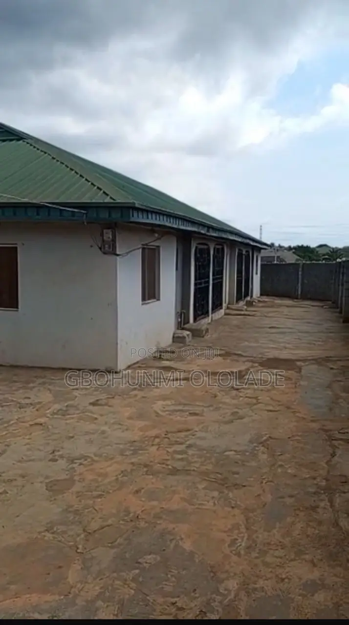 5bdrm Block of Flats in Ijede / Ikorodu for rent in Ijede / Ikorodu