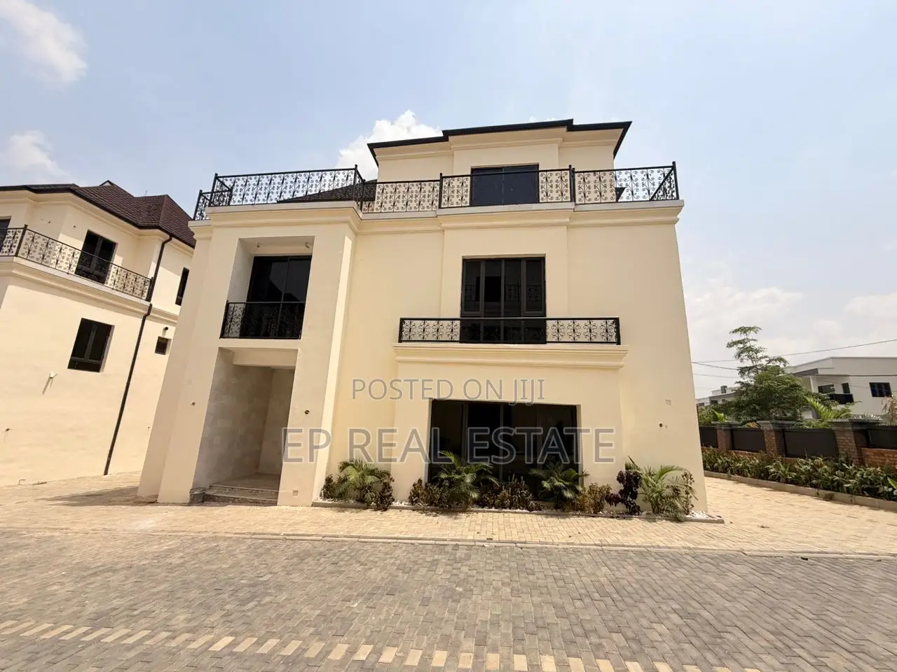 5bdrm Duplex in Katampe Extension for sale in Katampe Extension